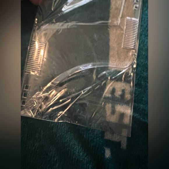 Beard Shaping Template - Picture 2 of 4